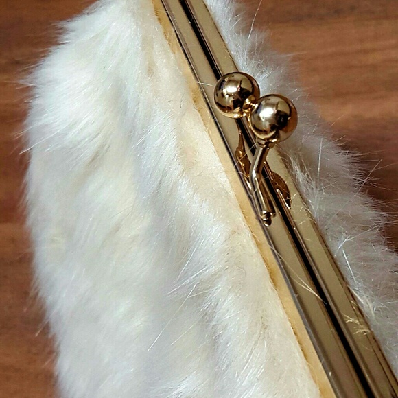 Olivia Miller 'Iselle' All Over Fur Shoulder Bag - Picture 2 of 6